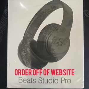 Beats Studio Pro - Brand New
